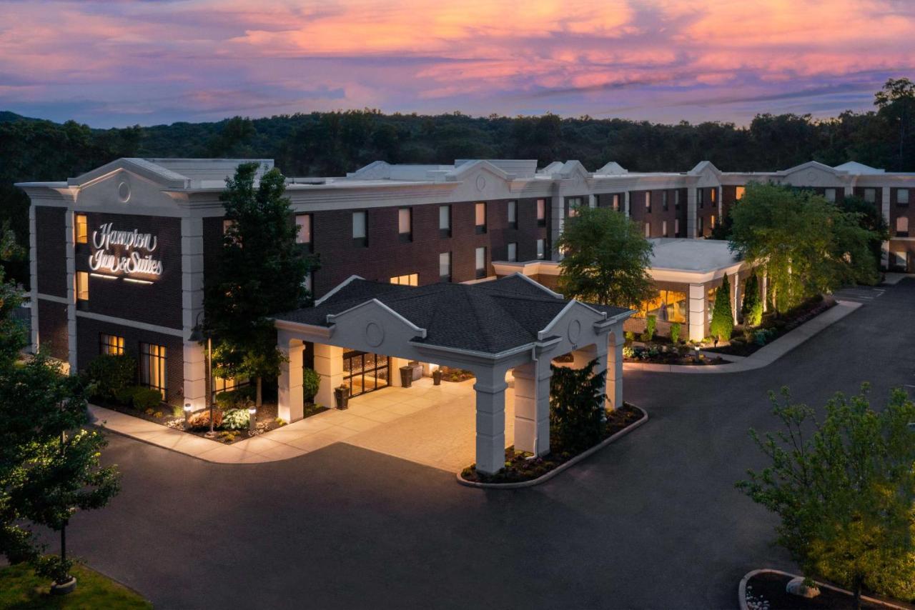 Hampton Inn And Suites Hartford/Farmington Exterior photo